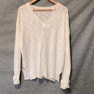 Off white lightweight v-neck sweater, women size large